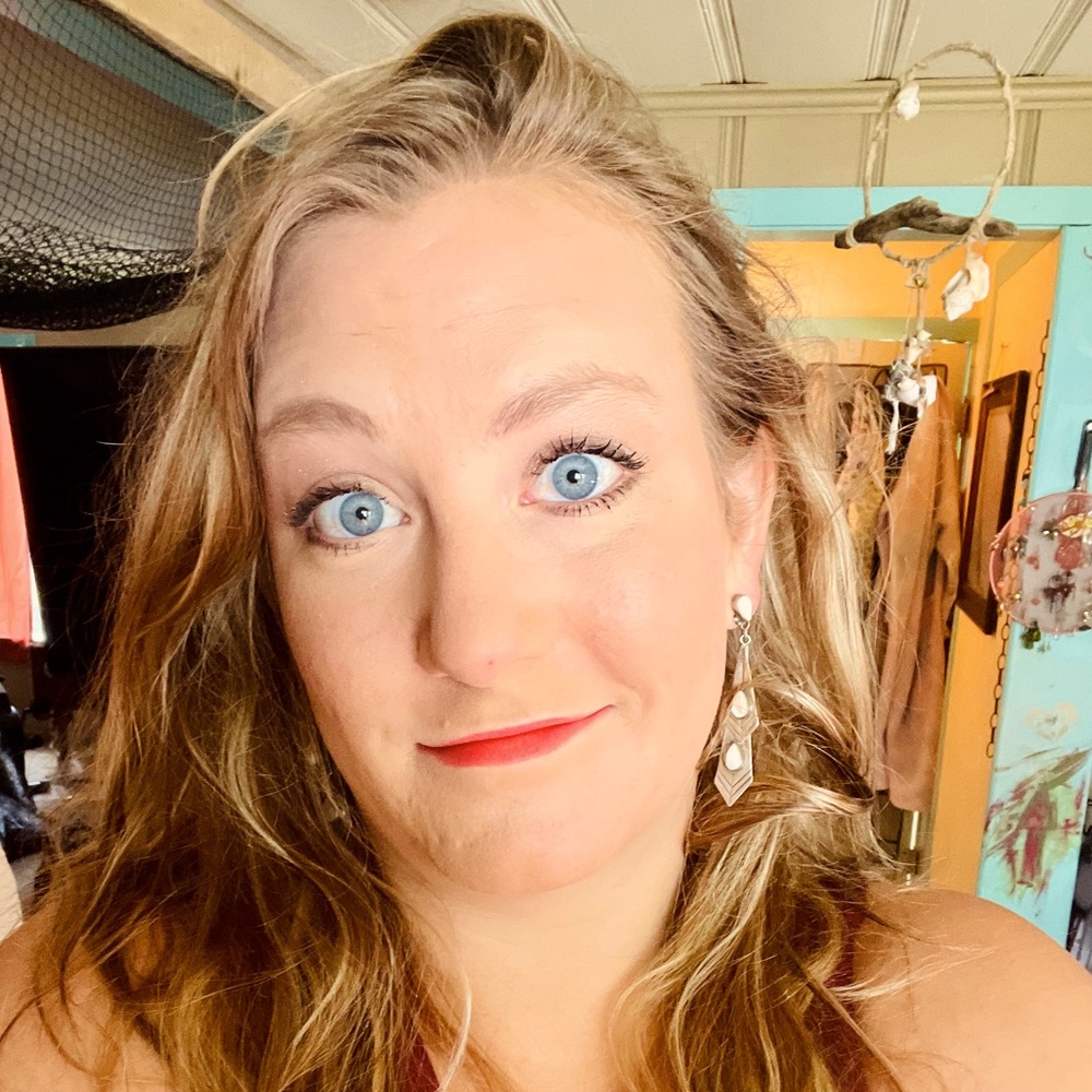 Meet your Posher, Sierra